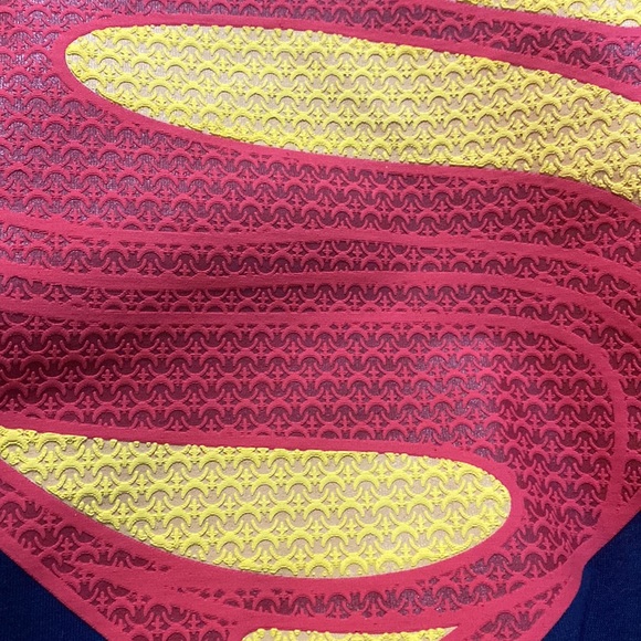 Superman Shirt with Cape - Batman vs Superman - Picture 10 of 10